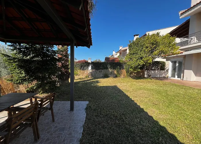 Jordan's Garden Maisonette * Nea Moudania